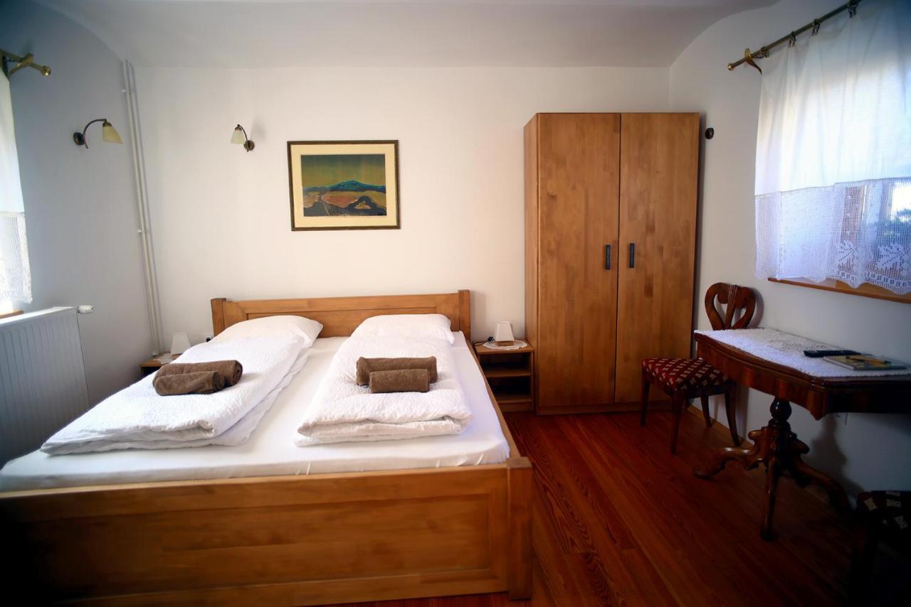 Sleeping In Village Svecina Exterior foto